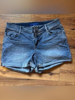 Apt. 9 Faded Blue Denim Roll-Cuff Women's Shorts